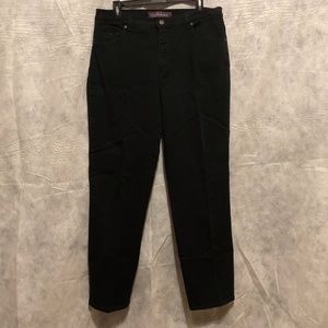 Gloria Vanderbilt Black Amanda Jeans Size 16